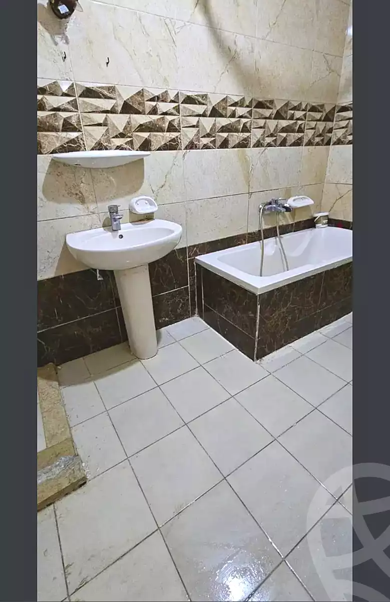 https://aqarmap.com.eg/ar/listing/6868450-for-sale-alexandria-al-agamy-lbytsh