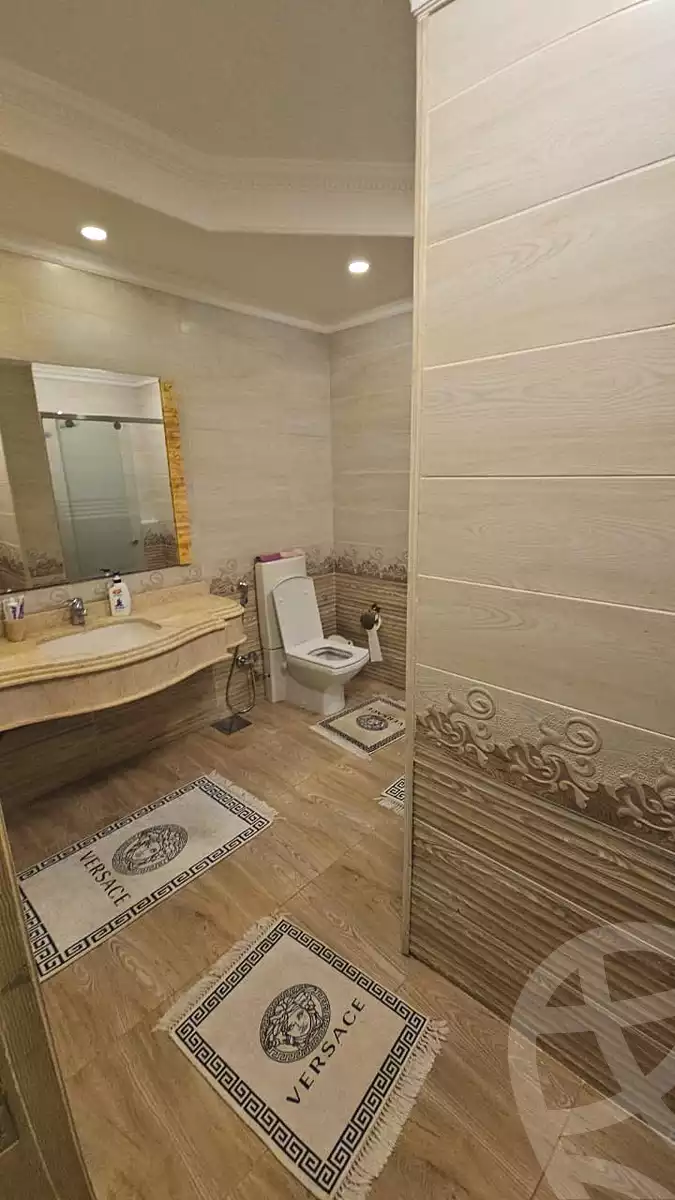 https://aqarmap.com.eg/ar/listing/6868697-for-sale-cairo-new-cairo-lrhb-city-phase-5-talaat-mostafa-st