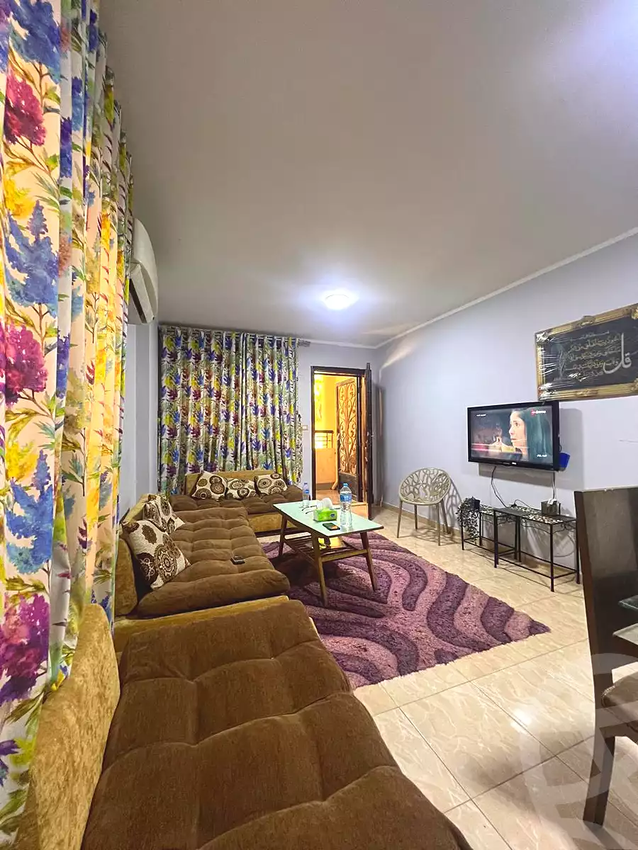 https://aqarmap.com.eg/en/listing/6868717-for-rent-cairo-6th-of-october-compounds-jrdyny-lshms