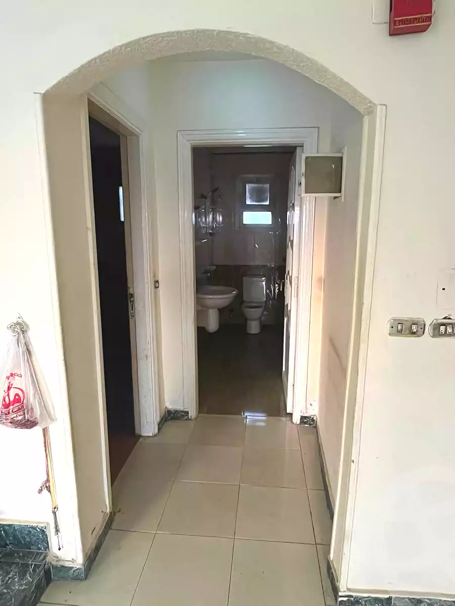 https://aqarmap.com.eg/ar/listing/6868774-for-rent-cairo-6th-of-october-el-ahyaa-neighborhood-3rd-al-hay-al-thalith-st