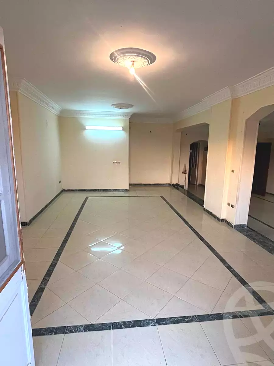 https://aqarmap.com.eg/ar/listing/6868774-for-rent-cairo-6th-of-october-el-ahyaa-neighborhood-3rd-al-hay-al-thalith-st