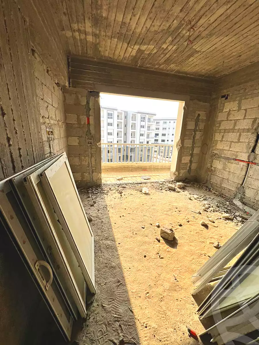 https://aqarmap.com.eg/ar/listing/6869427-for-sale-cairo-new-cairo-compounds-hyde-park-centre-ville-hyde-park