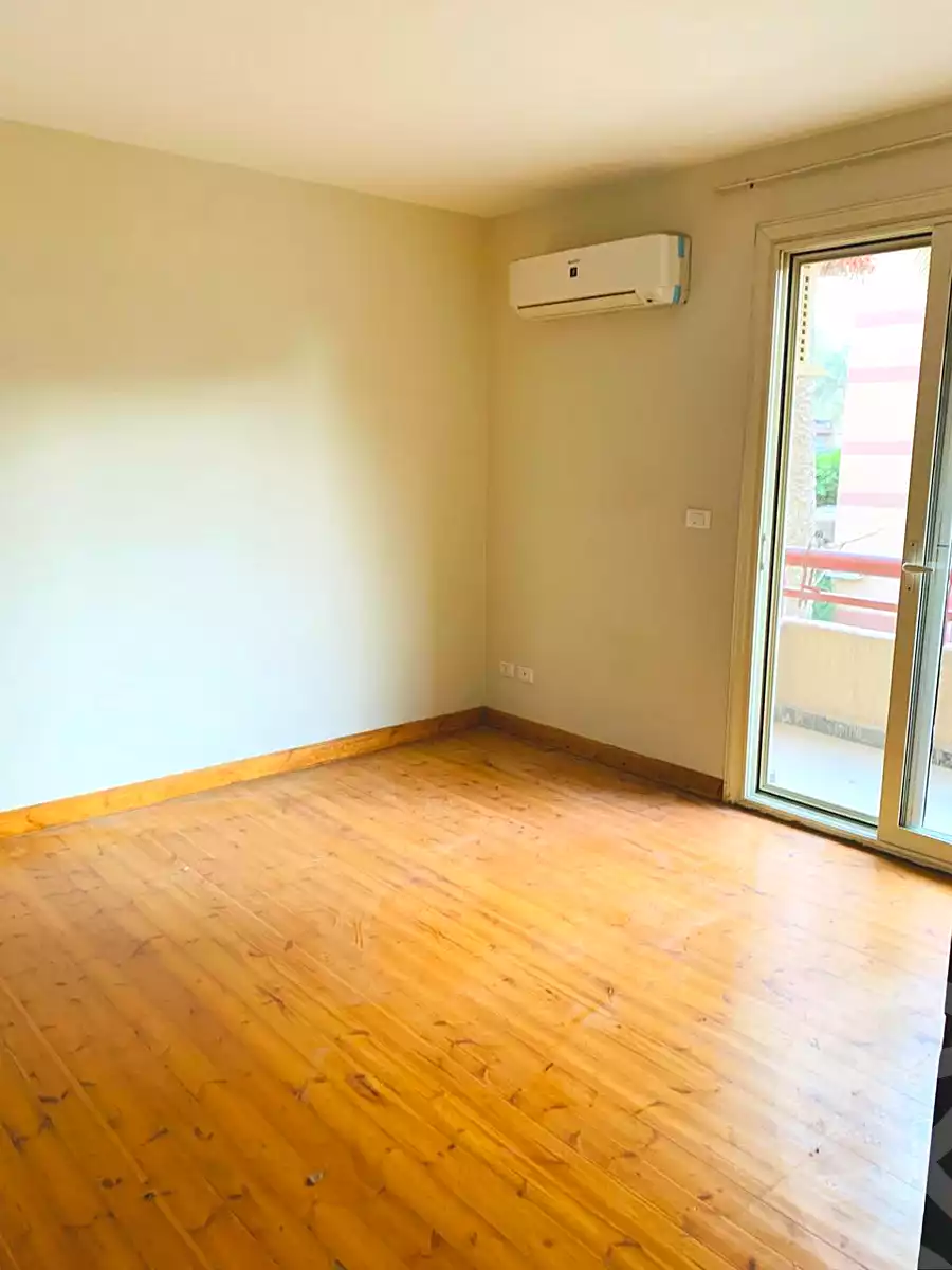 https://aqarmap.com.eg/ar/listing/6870494-for-sale-cairo-new-cairo-lrhb-city-phase-4-ahmed-oraby-st