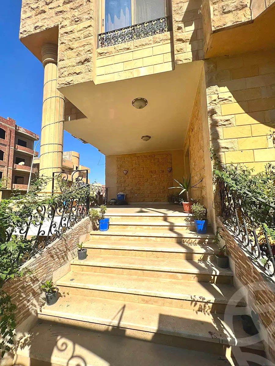 فيلا بـ٥ غرف نوم في مدينة الفردوس، صورة ٣ من ٤