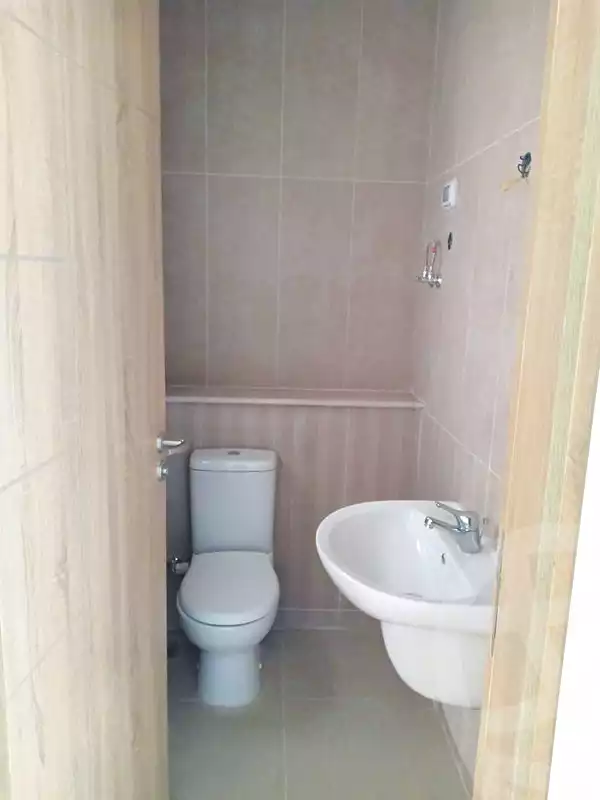 شقة بـ٣ غرف نوم في فيفث سكوير المراسم، صورة ٣ من ١٩