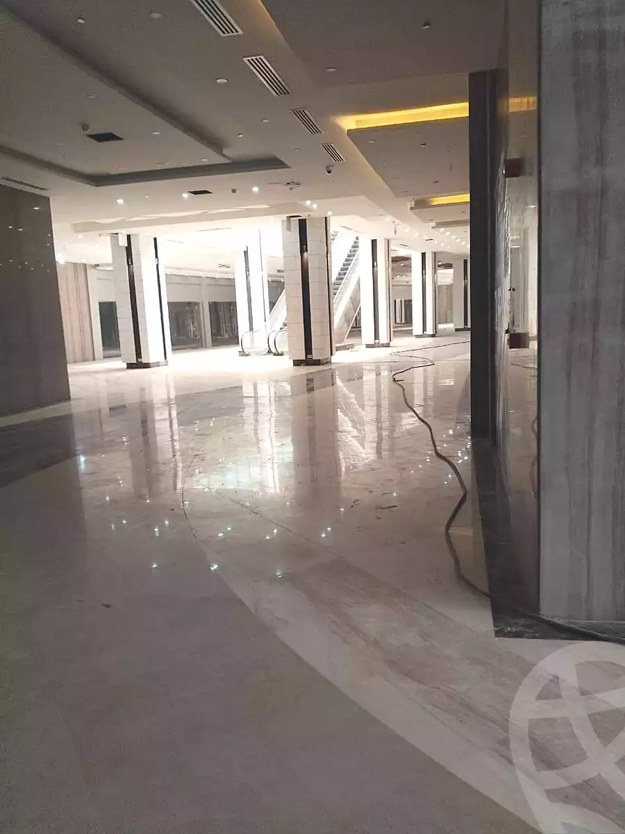 https://aqarmap.com.eg/ar/listing/6871429-for-rent-cairo-new-cairo-compounds-fifth-square