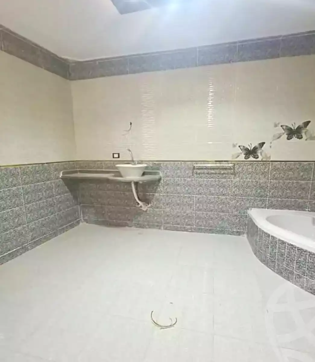https://aqarmap.com.eg/ar/listing/6871440-for-sale-alexandria-al-agamy-lbytsh-shahr-al-assal-st