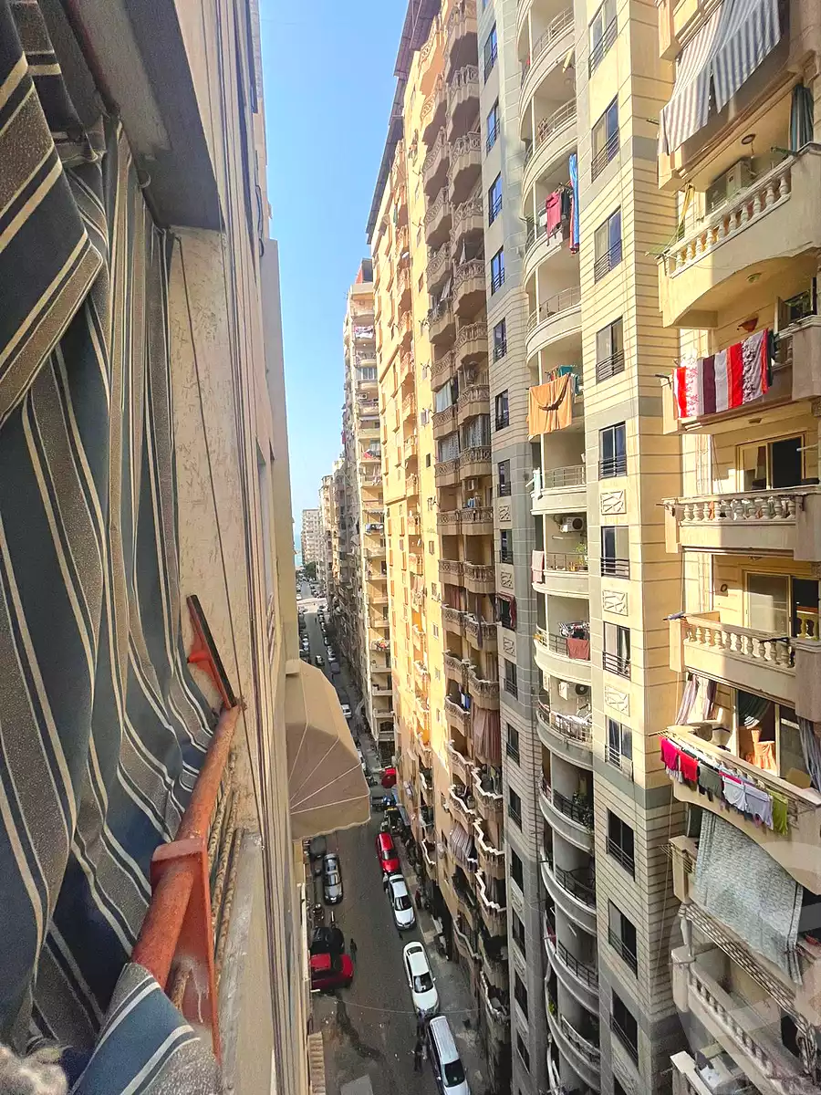 https://aqarmap.com.eg/ar/listing/6872176-for-sale-alexandria-sydy-bshr-sydy-bshr-bhry