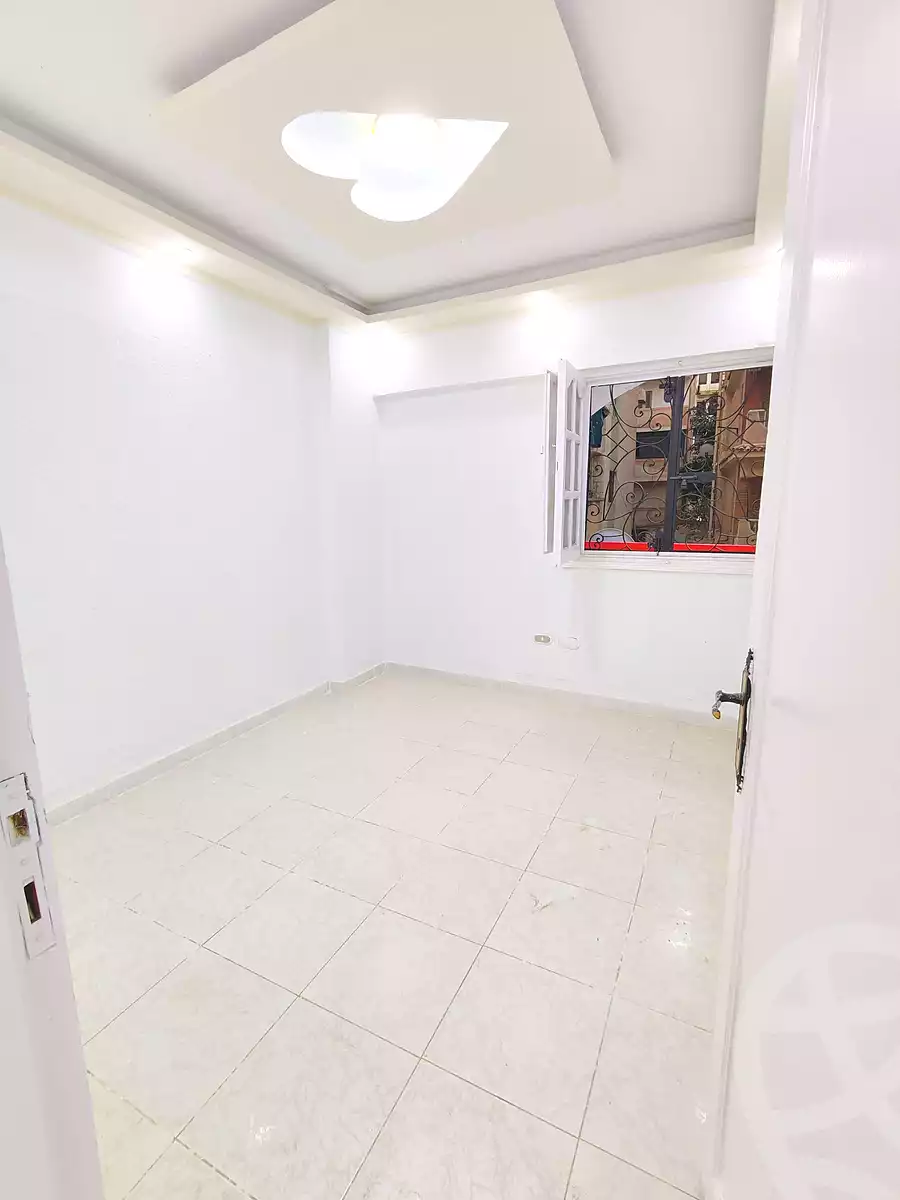 https://aqarmap.com.eg/en/listing/6872795-for-sale-alexandria-al-agamy-shataa-el-nakheel-street-10