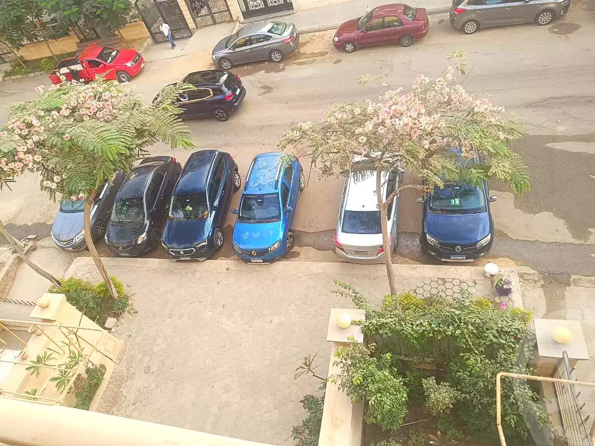 https://aqarmap.com.eg/ar/listing/6872809-for-rent-cairo-6th-of-october-el-hay-el-motamyz-fourth-touristic-village-mahmoud-sami-el-baroudi-st