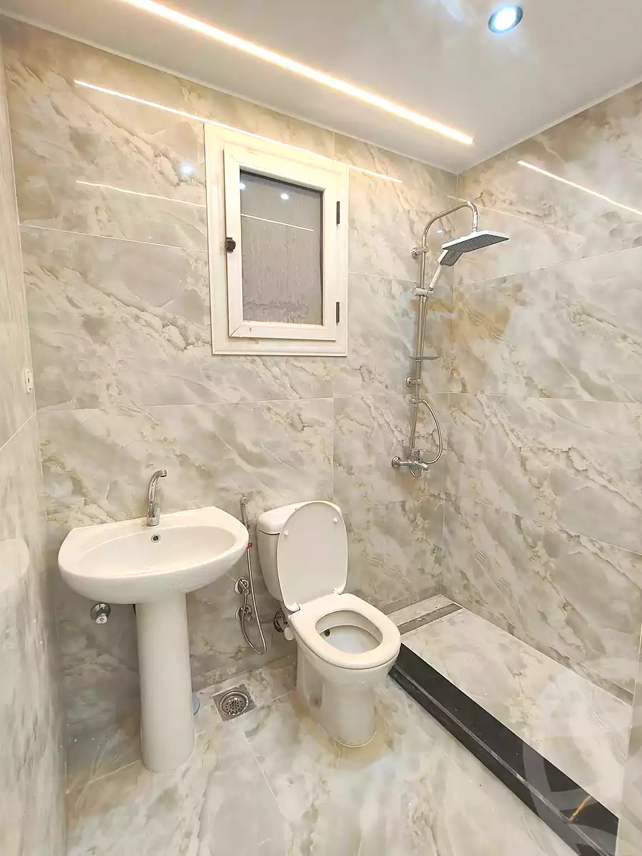 https://aqarmap.com.eg/ar/listing/6873433-for-sale-alexandria-sydy-bshr-sydy-bshr-bhry