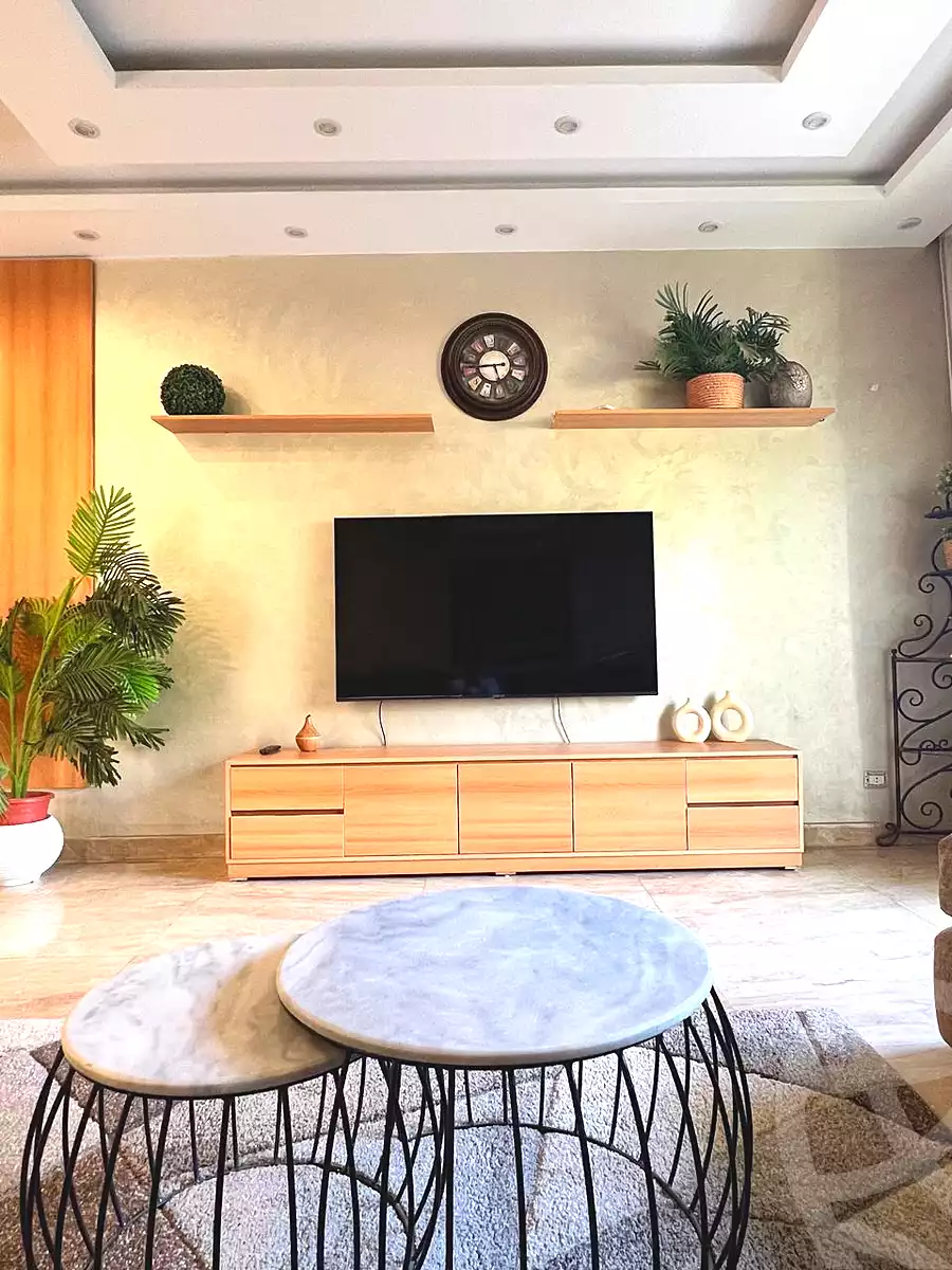 https://aqarmap.com.eg/ar/listing/6874786-for-rent-cairo-el-sheikh-zayed-city-compounds-kmbwnd-wn-16-swdyk