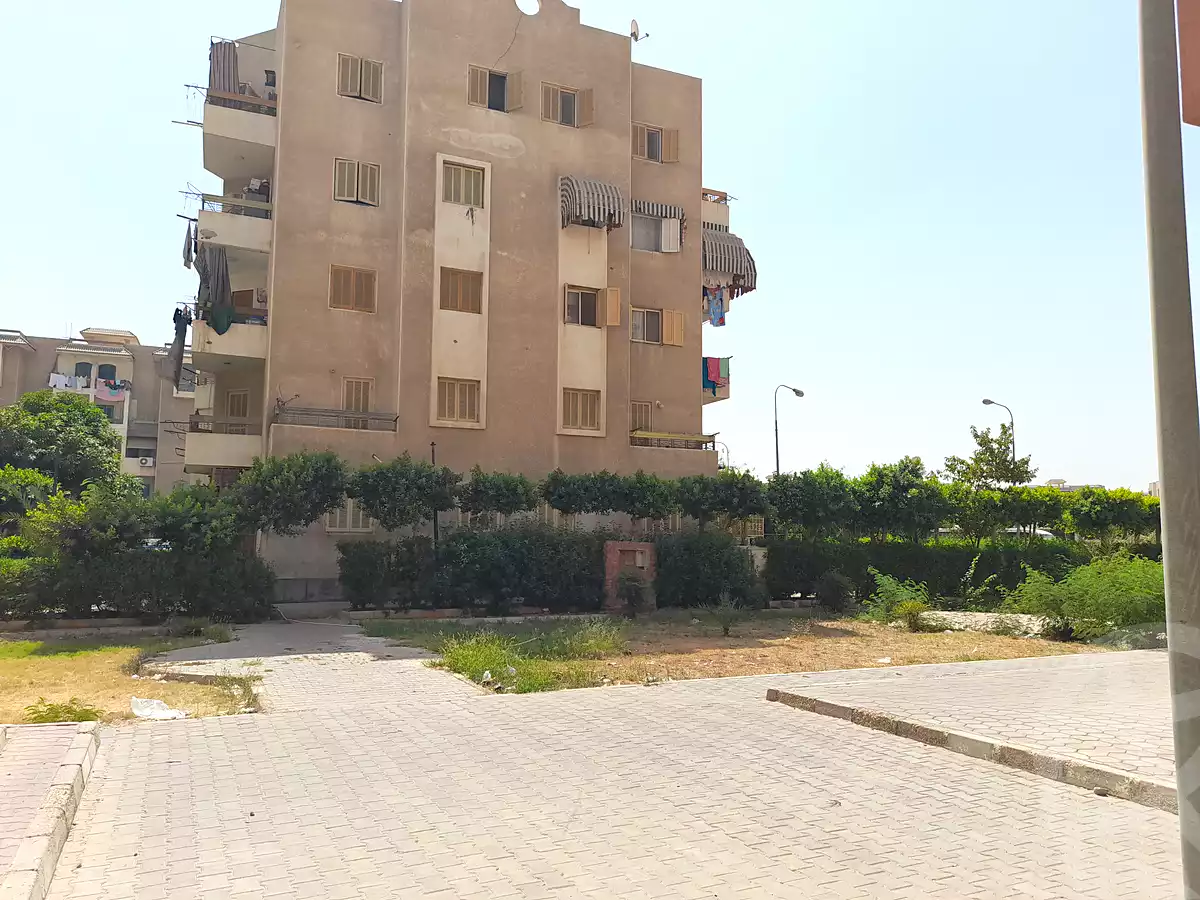 https://aqarmap.com.eg/en/listing/6875085-for-sale-cairo-al-oubour-eskan-el-mostakbl