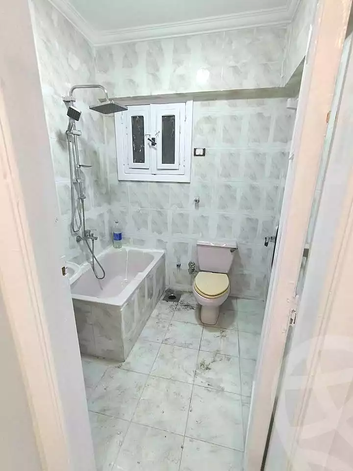 https://aqarmap.com.eg/ar/listing/6875457-for-sale-alexandria-al-agamy-bw-ywsf