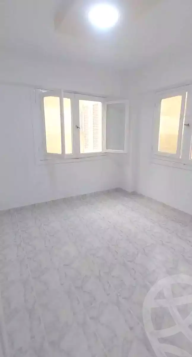 https://aqarmap.com.eg/en/listing/6876580-for-sale-alexandria-al-agamy-shataa-el-nakheel