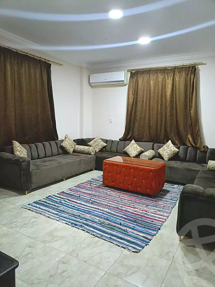 https://aqarmap.com.eg/ar/listing/6877895-for-rent-cairo-el-sheikh-zayed-city-lshykh-zyd-ljdyd-el-reef-el-oroby