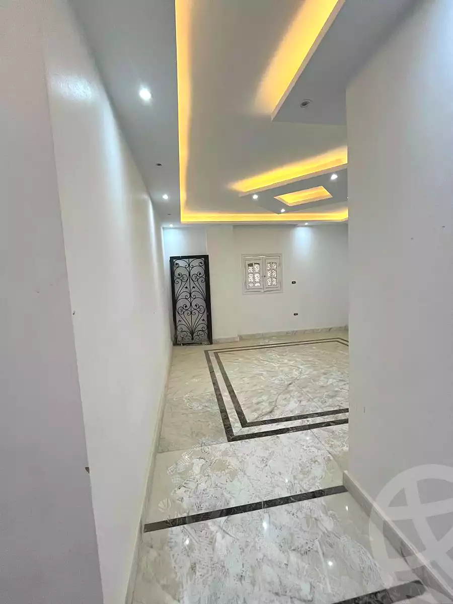 https://aqarmap.com.eg/ar/listing/6877937-for-sale-cairo-el-sheikh-zayed-city-el-hay-el-hady-ashaer-area-1-street-10