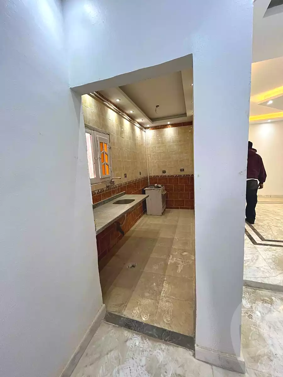 https://aqarmap.com.eg/ar/listing/6877937-for-sale-cairo-el-sheikh-zayed-city-el-hay-el-hady-ashaer-area-1-street-10