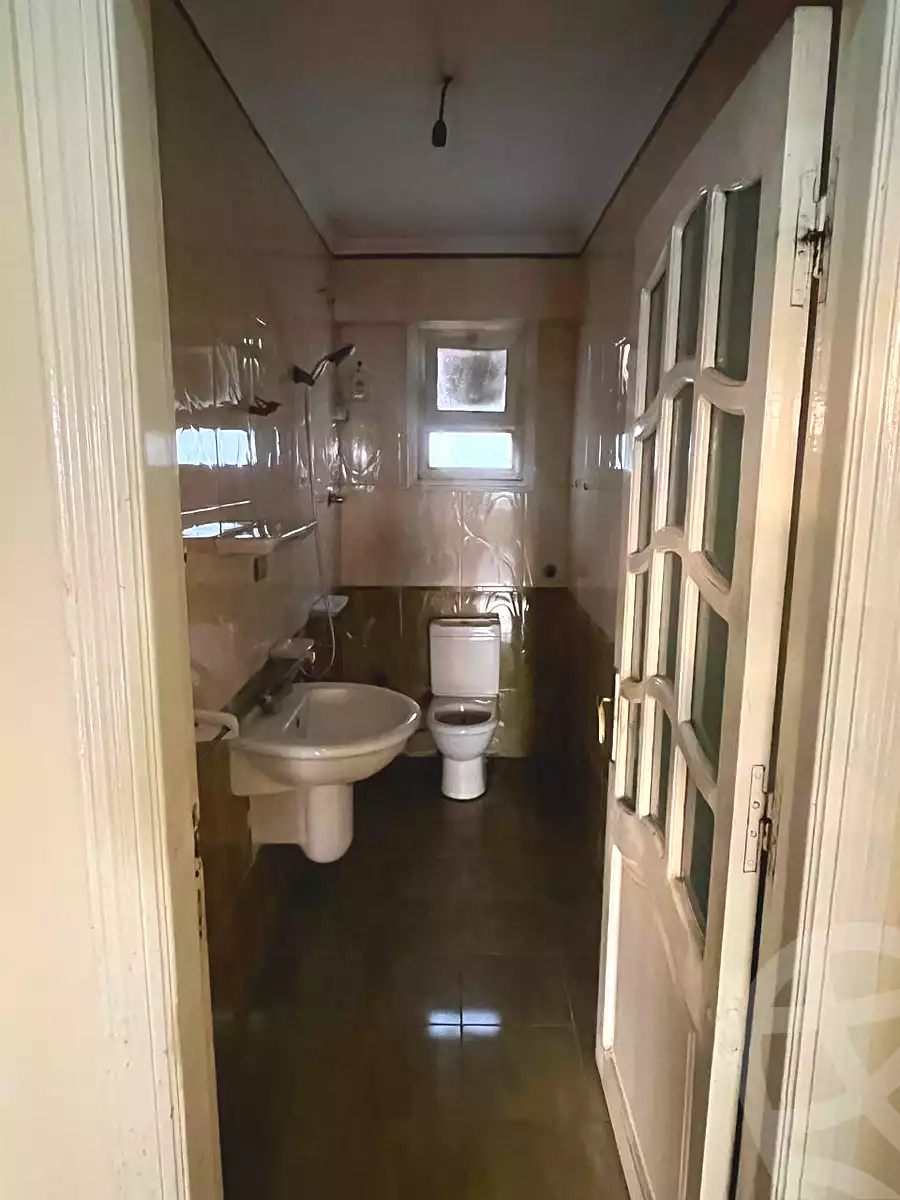 https://aqarmap.com.eg/ar/listing/6879806-for-rent-cairo-6th-of-october-el-ahyaa-neighborhood-3rd-al-hay-al-thalith-st