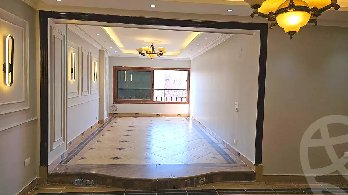 https://aqarmap.com.eg/ar/listing/6880533-for-sale-cairo-helwan-ahmed-enci-st