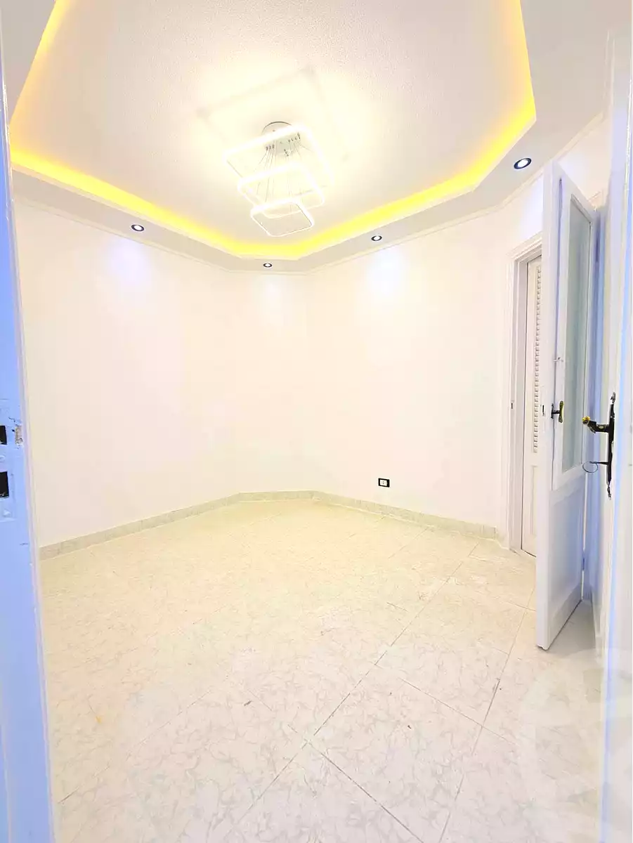 https://aqarmap.com.eg/ar/listing/6882945-for-sale-alexandria-al-agamy-shataa-el-nakheel