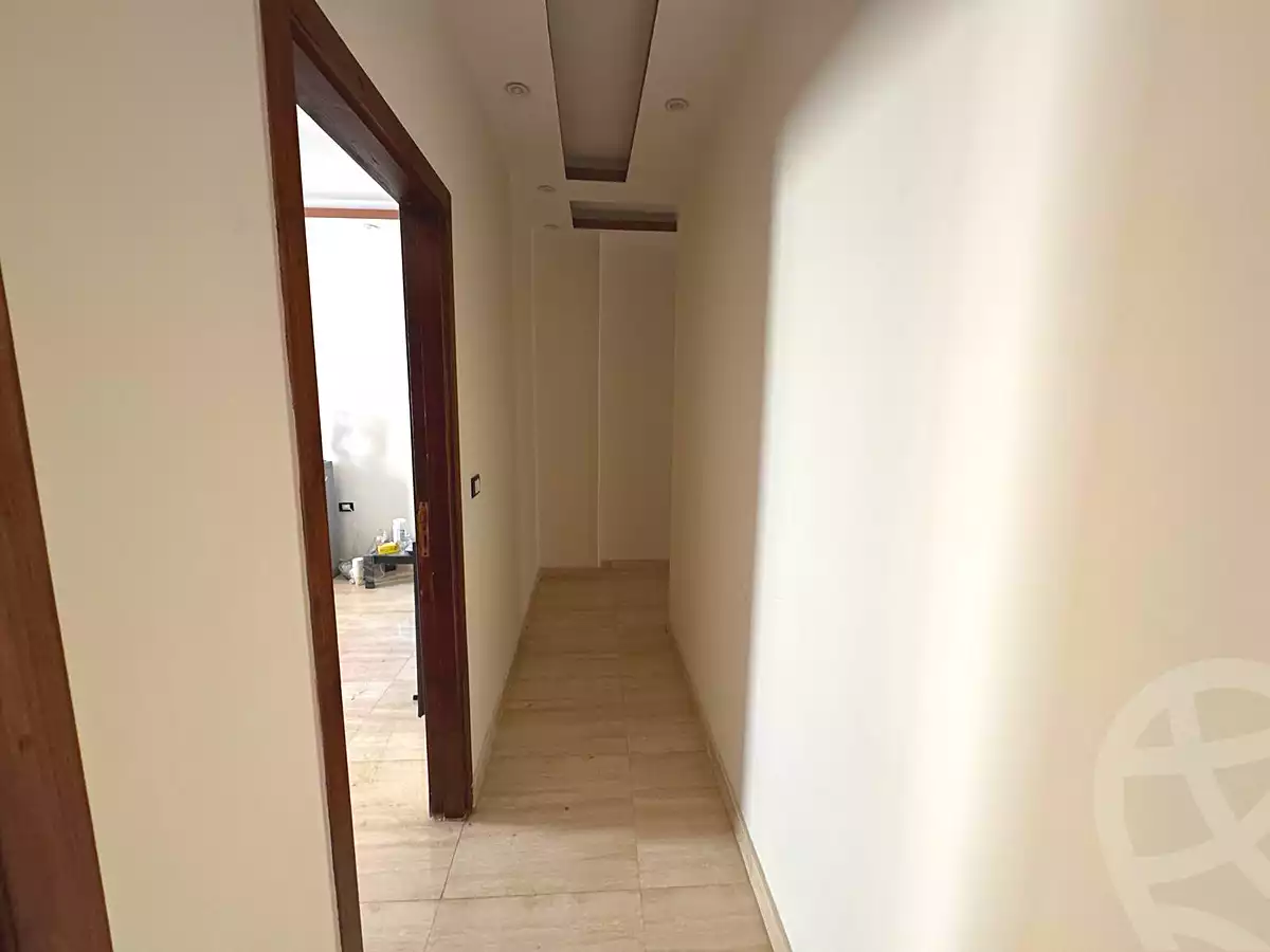 https://aqarmap.com.eg/ar/listing/6884136-for-sale-cairo-6th-of-october-el-ahyaa-neighborhood-2nd-divided-from-al-kafrawei-st