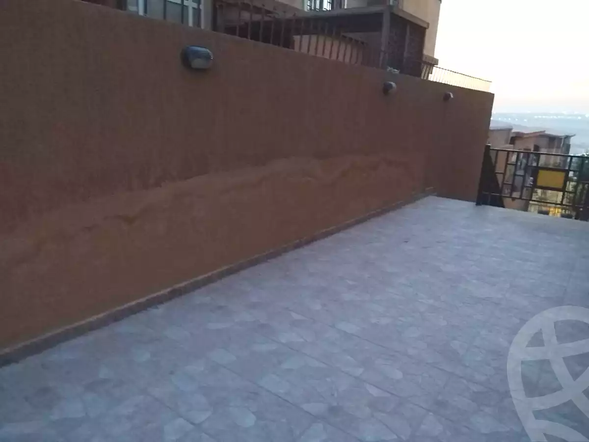 https://aqarmap.com.eg/en/listing/6886683-for-rent-cairo-6th-of-october-compounds-pyramids-walk