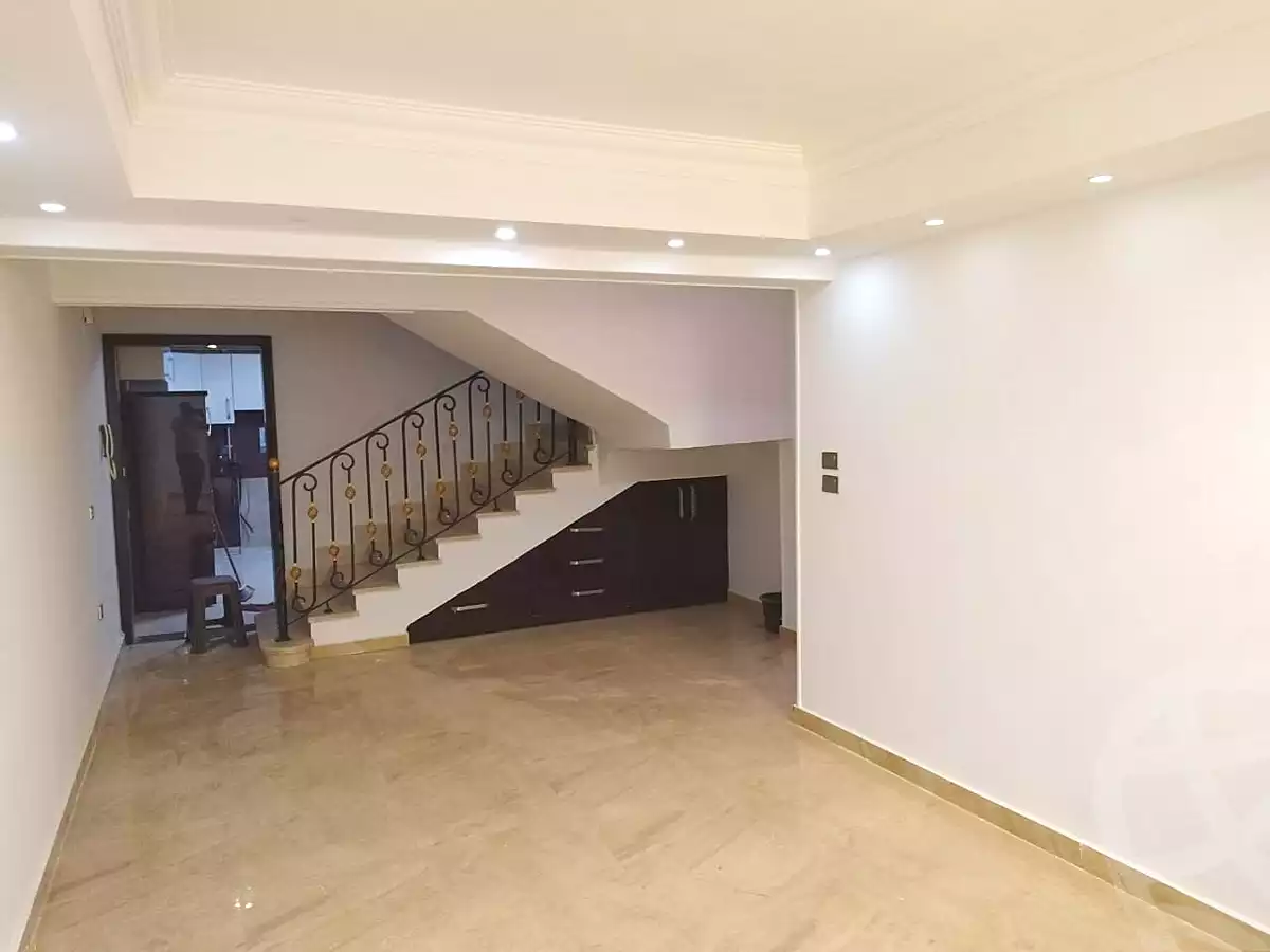 https://aqarmap.com.eg/en/listing/6886683-for-rent-cairo-6th-of-october-compounds-pyramids-walk