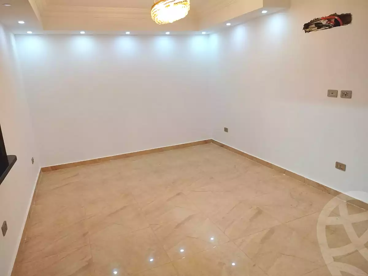 https://aqarmap.com.eg/en/listing/6886683-for-rent-cairo-6th-of-october-compounds-pyramids-walk