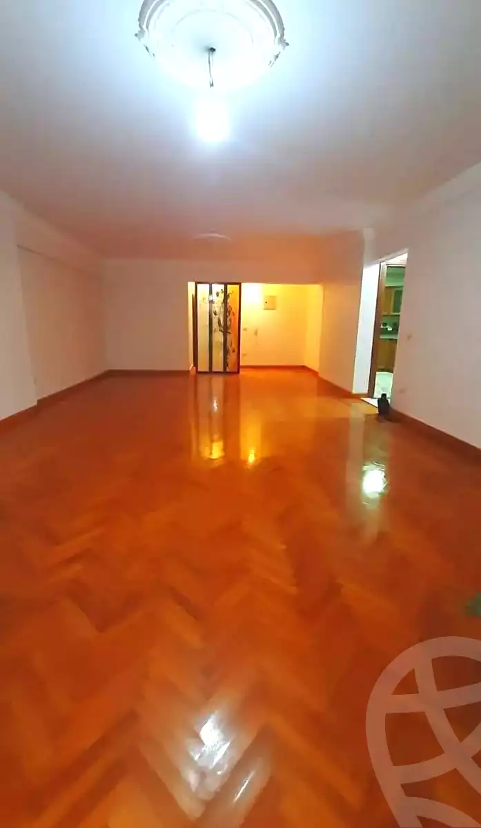 https://aqarmap.com.eg/ar/listing/6886916-for-rent-alexandria-ganaklis