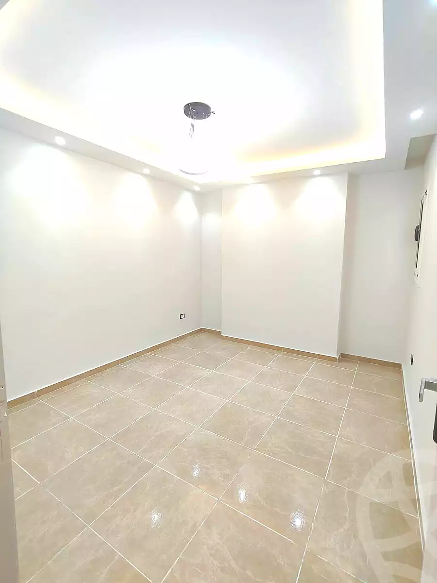 https://aqarmap.com.eg/ar/listing/6887043-for-sale-alexandria-sydy-bshr-sydy-bshr-bhry-shr-khld-bn-lwlyd
