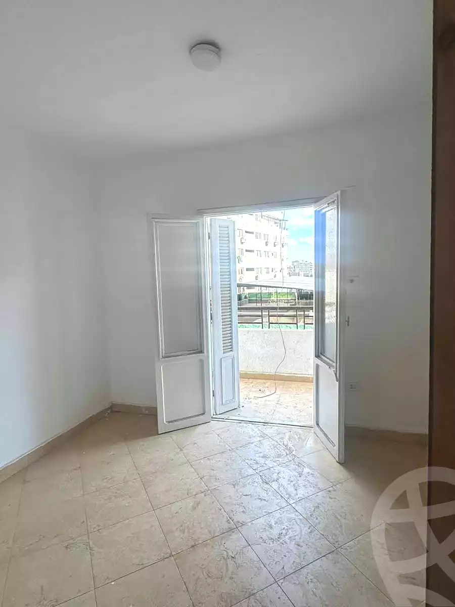 https://aqarmap.com.eg/ar/listing/6888153-for-sale-cairo-el-haram-shareaa-naser-el-thawrah