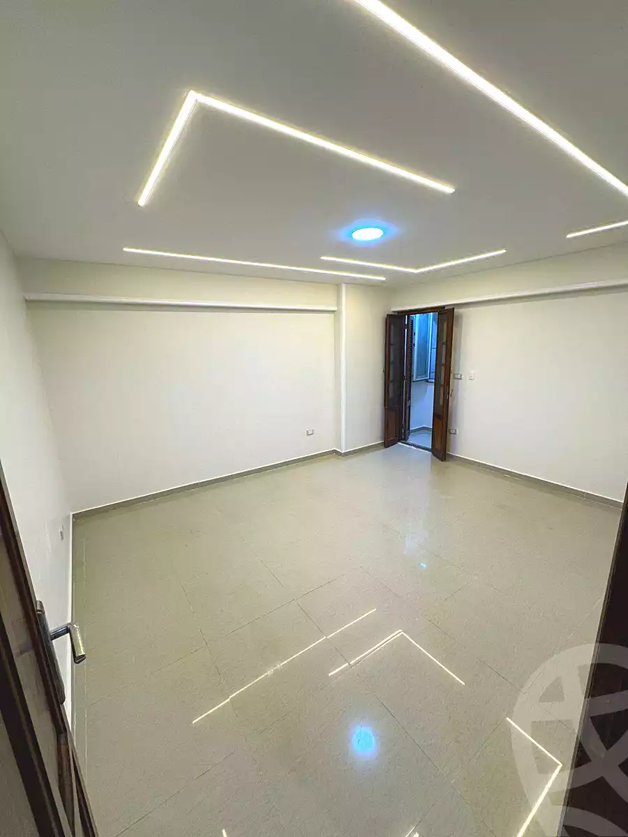 https://aqarmap.com.eg/ar/listing/6888290-for-sale-alexandria-sydy-bshr-sydy-bshr-bhry-el-shaikh-hussein-soliman-18-st