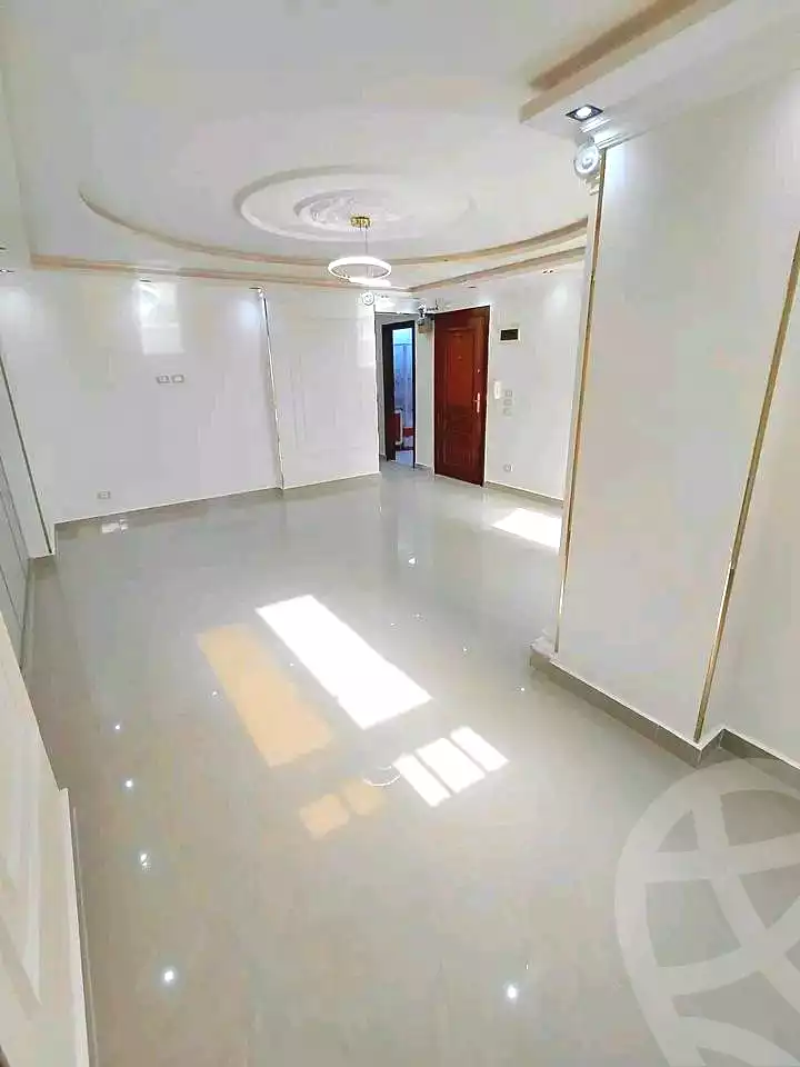 https://aqarmap.com.eg/ar/listing/6888297-for-sale-alexandria-sydy-bshr-sydy-bshr-bhry-gamal-abd-el-nasir-st
