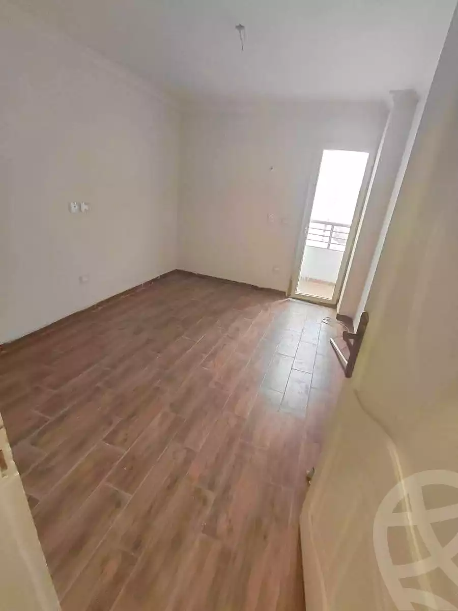 https://aqarmap.com.eg/ar/listing/6888788-for-rent-alexandria-moharram-bey