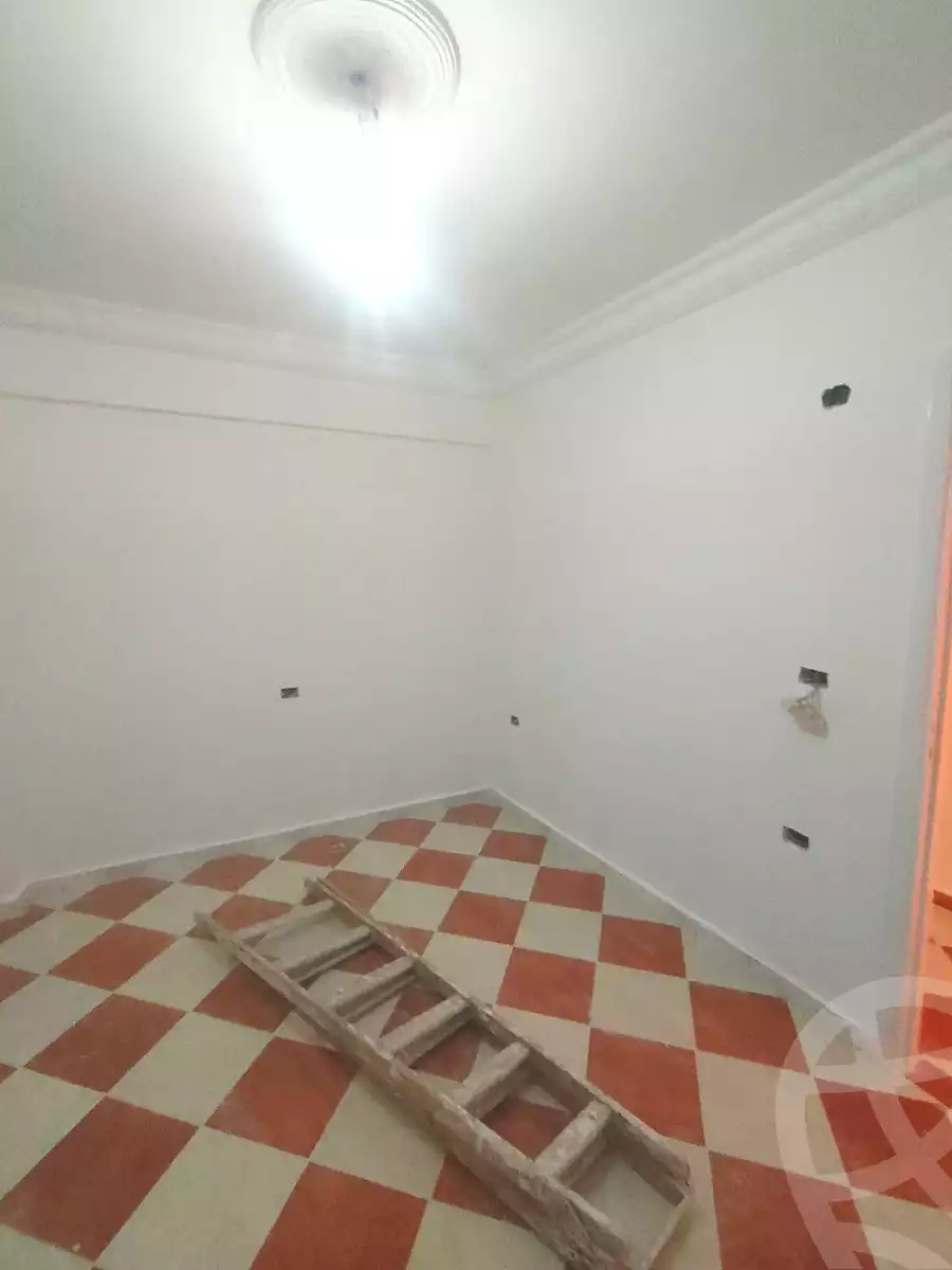 https://aqarmap.com.eg/ar/listing/6889774-for-sale-alexandria-al-agamy-bw-ywsf-hosni-mubarak-st