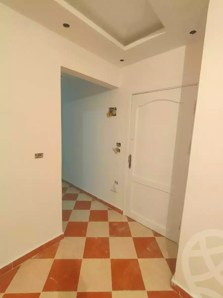 https://aqarmap.com.eg/ar/listing/6889774-for-sale-alexandria-al-agamy-bw-ywsf-hosni-mubarak-st