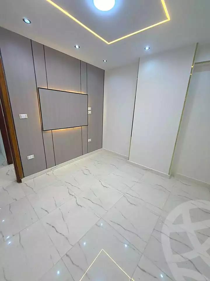 https://aqarmap.com.eg/en/listing/6889986-for-sale-alexandria-al-agamy-lbytsh-bianchiii