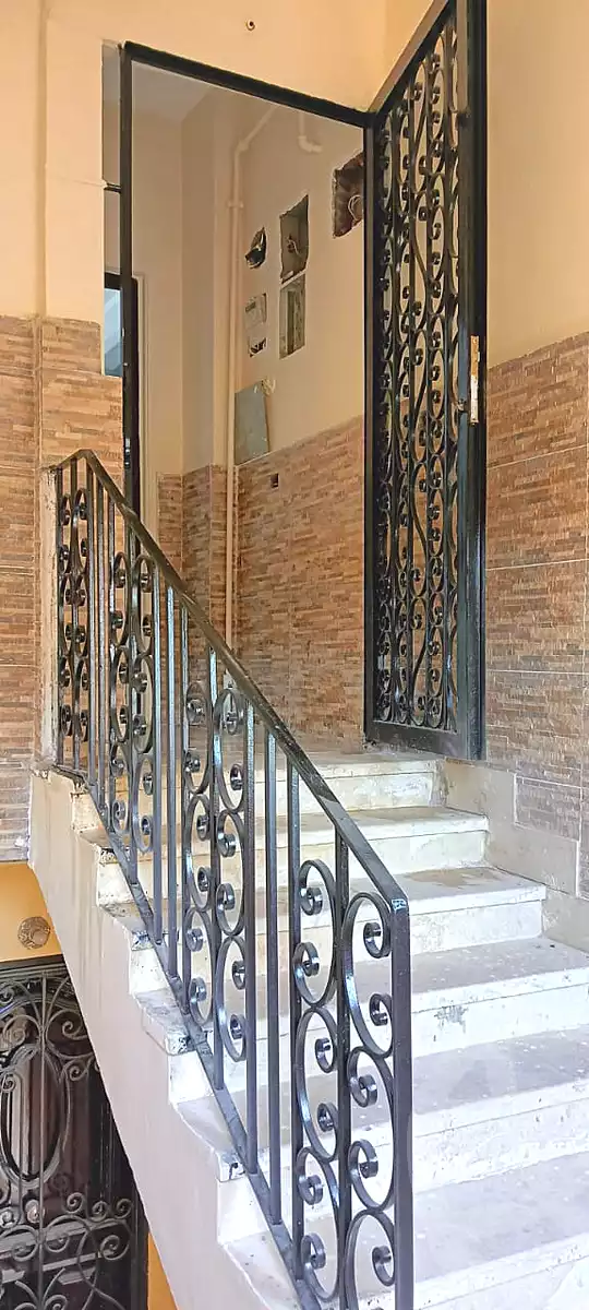 https://aqarmap.com.eg/en/listing/6891096-for-sale-cairo-6th-of-october-el-ahyaa-neighborhood-5th-street-2