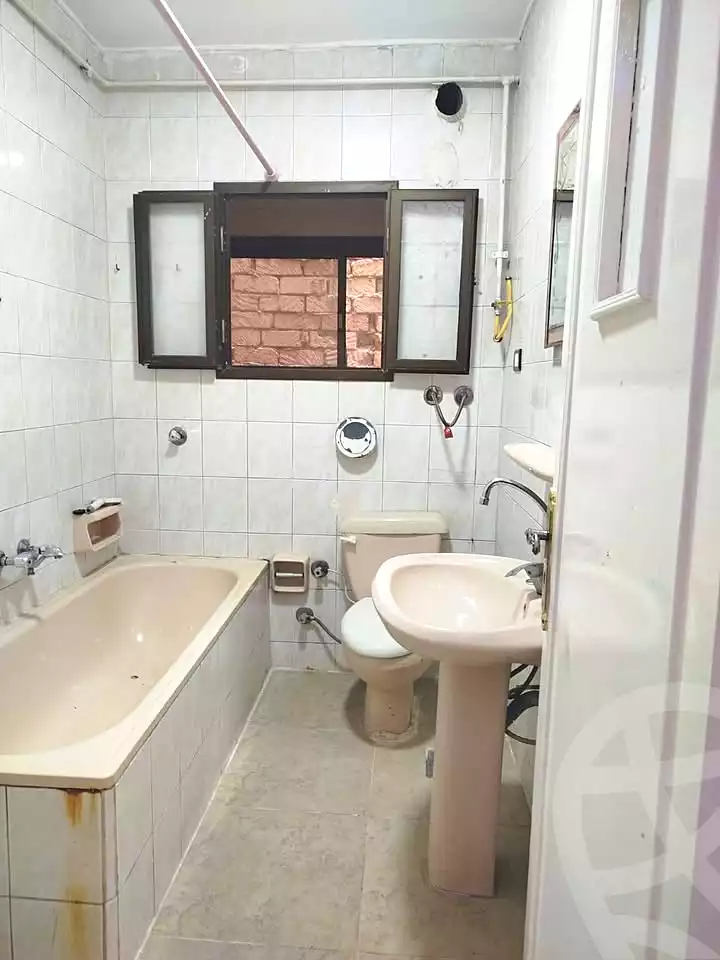 https://aqarmap.com.eg/en/listing/6891973-for-sale-alexandria-al-agamy-el-hanouvel-kasr-al-quiri-st-1