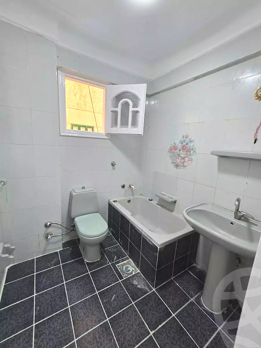https://aqarmap.com.eg/ar/listing/6891992-for-sale-alexandria-al-agamy-shataa-el-nakheel