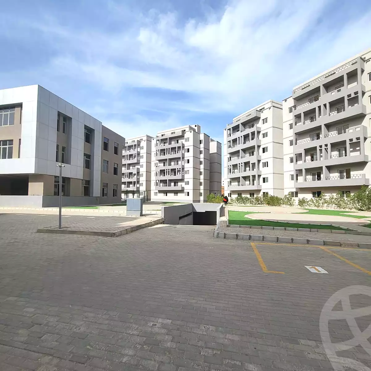 https://aqarmap.com.eg/ar/listing/6892928-for-sale-cairo-6th-of-october-hadaeq-october-compounds-sun-capital