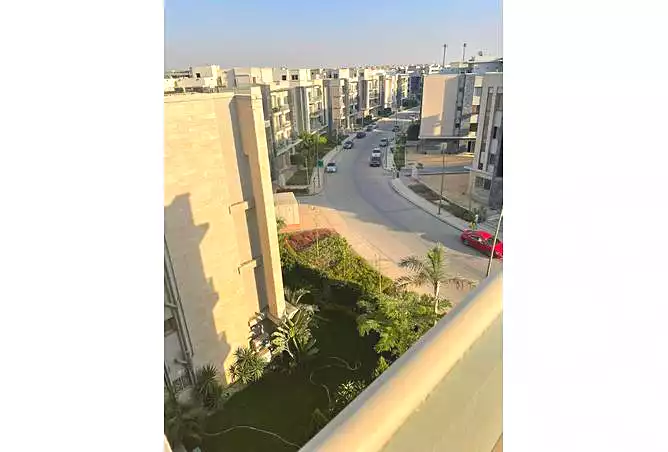 https://aqarmap.com.eg/ar/listing/6892996-for-sale-cairo-new-cairo-compounds-galleria-moon-valley-compound-arabia