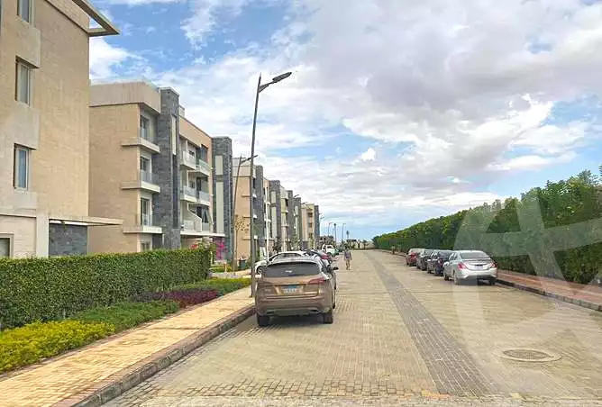 https://aqarmap.com.eg/ar/listing/6893139-for-sale-cairo-new-cairo-compounds-galleria-moon-valley-compound-arabia