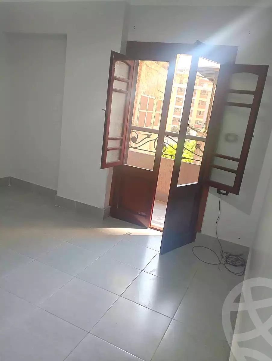 https://aqarmap.com.eg/ar/listing/6894636-for-rent-alexandria-al-agamy-lbytsh-al-kaada-st