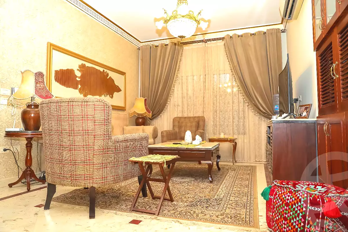 https://aqarmap.com.eg/ar/listing/6895449-for-sale-cairo-6th-of-october-garb-someed-neighborhood-1st