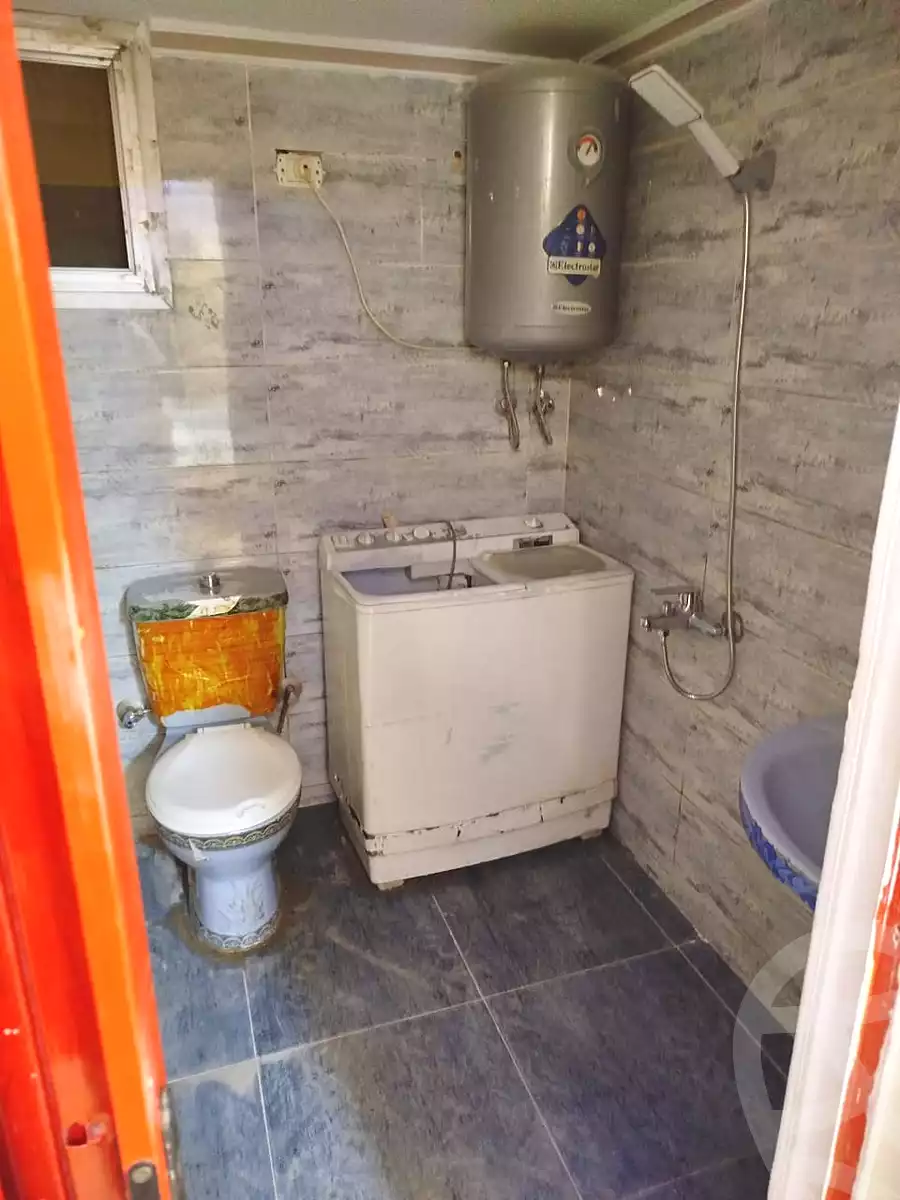 https://aqarmap.com.eg/ar/listing/6895456-for-sale-cairo-6th-of-october-el-ahyaa-neighborhood-2nd-divided-from-al-kafrawei-st
