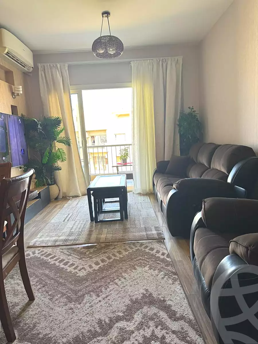 https://aqarmap.com.eg/ar/listing/6895696-for-rent-cairo-el-sheikh-zayed-city-compounds-dh-drys
