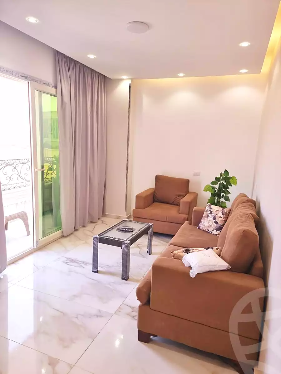 https://aqarmap.com.eg/ar/listing/6896017-for-rent-cairo-6th-of-october-el-ahyaa-neighborhood-1st