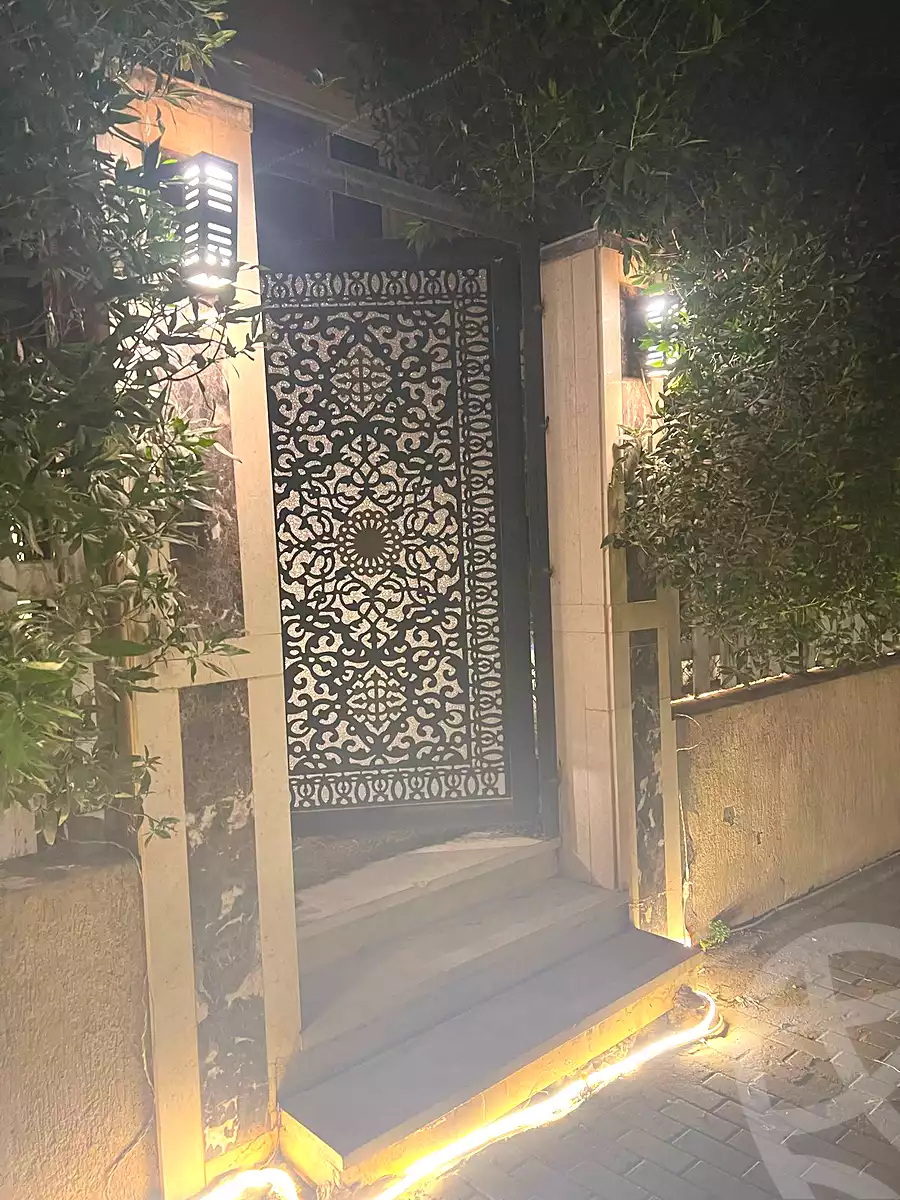 https://aqarmap.com.eg/en/listing/6896225-for-sale-cairo-el-sheikh-zayed-city-compounds-el-khamayel